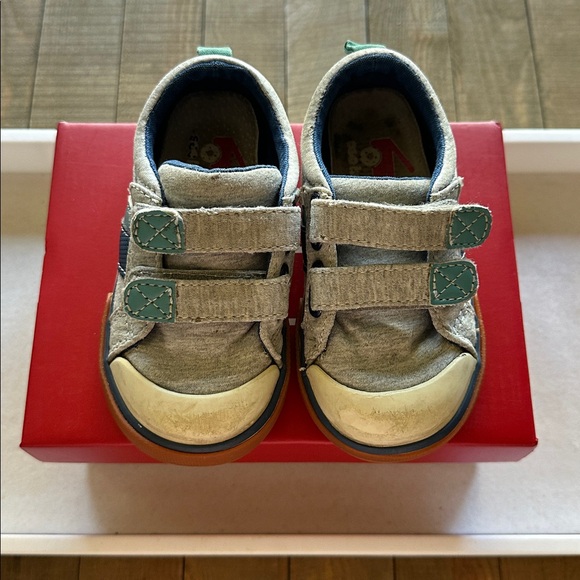 See Kai Run Russell Toddler Shoes - Picture 1 of 9
